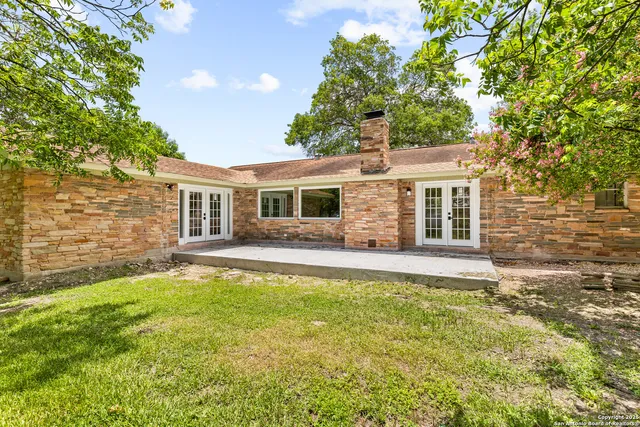 $375,000 | 119 Shadywood Lane, San Antonio, TX 78216