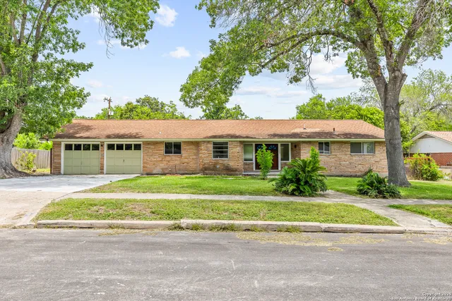 $375,000 | 119 Shadywood Lane, San Antonio, TX 78216