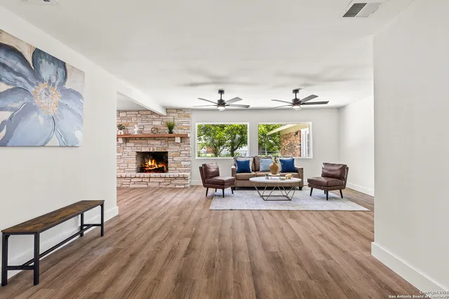 $375,000 | 119 Shadywood Lane, San Antonio, TX 78216