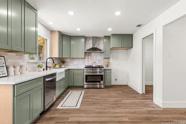 $375,000 | 119 Shadywood Lane, San Antonio, TX 78216