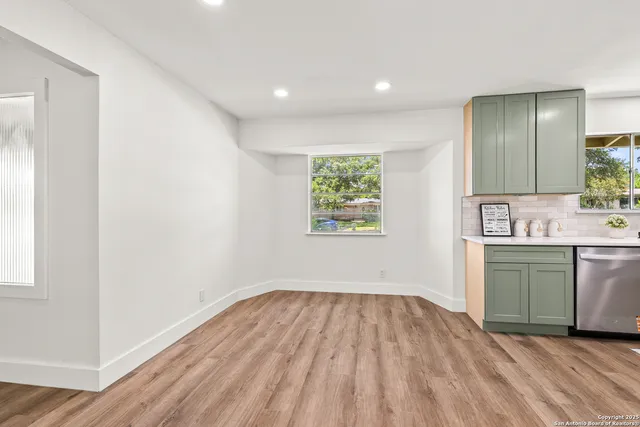 $375,000 | 119 Shadywood Lane, San Antonio, TX 78216