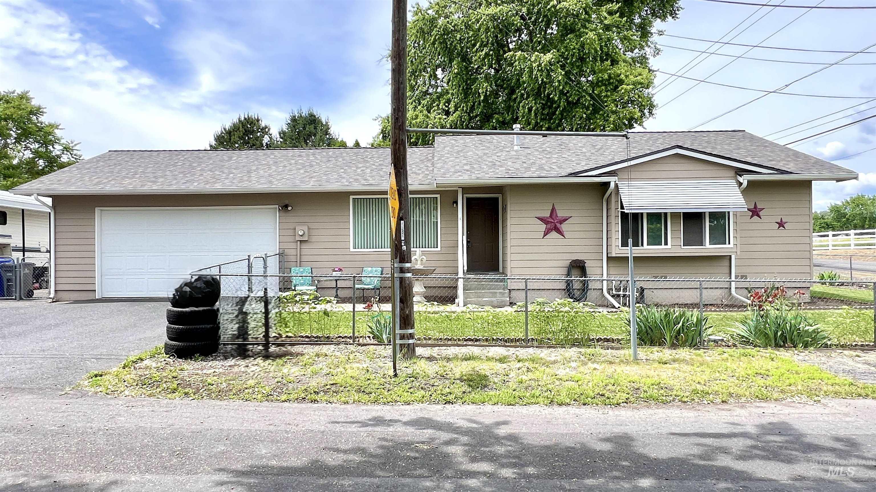 1618 Burrell Avenue Lewiston, ID 83501 - Photo 1 of 20