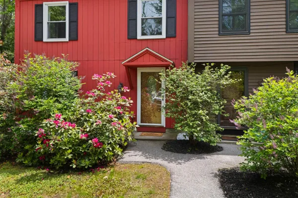 $315,000 | 35 Eastern Avenue, Unit #1, Barrington, NH 03825