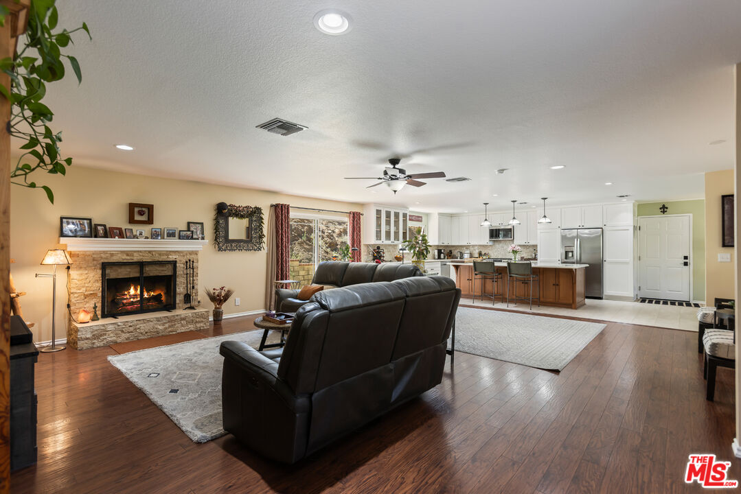 2952 Golden Spur Road Acton, CA 93510 - Photo 4 of 71