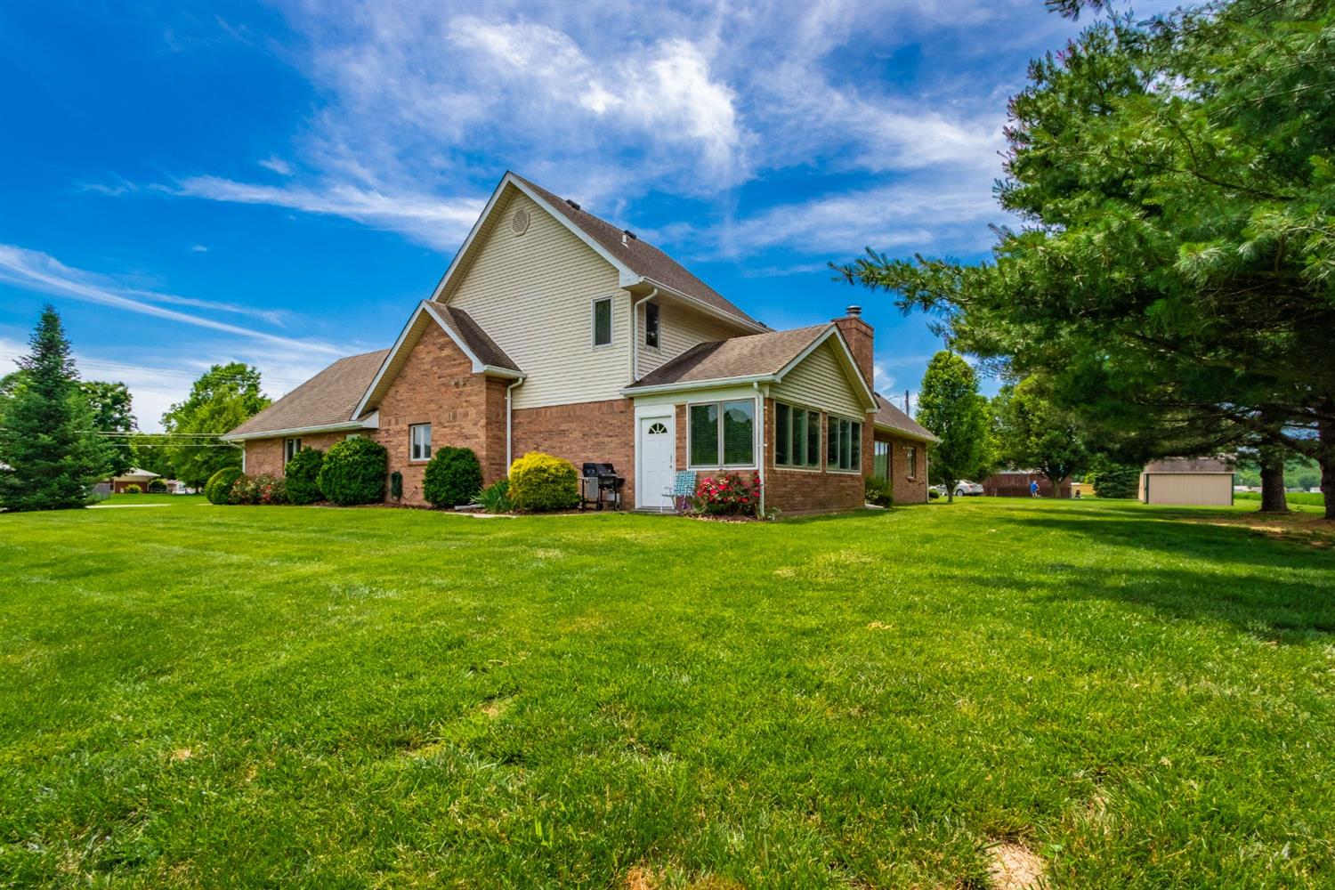710 Burgess Avenue Rising Sun, IN 47040 - Photo 4 of 50
