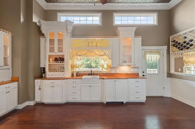 $1,250,000 | 374 County Road 104, Carthage, TX 75633