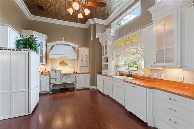 $1,250,000 | 374 County Road 104, Carthage, TX 75633