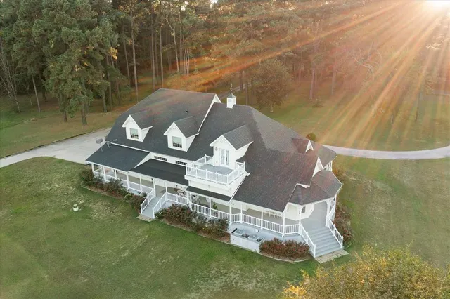 $1,250,000 | 374 County Road 104, Carthage, TX 75633