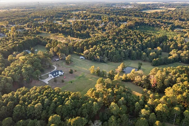 $1,250,000 | 374 County Road 104, Carthage, TX 75633