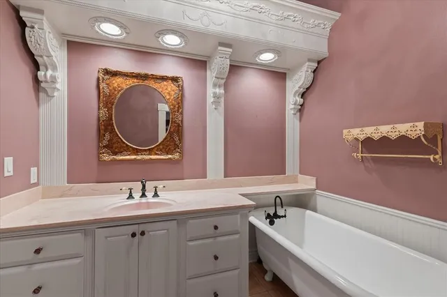 $1,250,000 | 374 County Road 104, Carthage, TX 75633