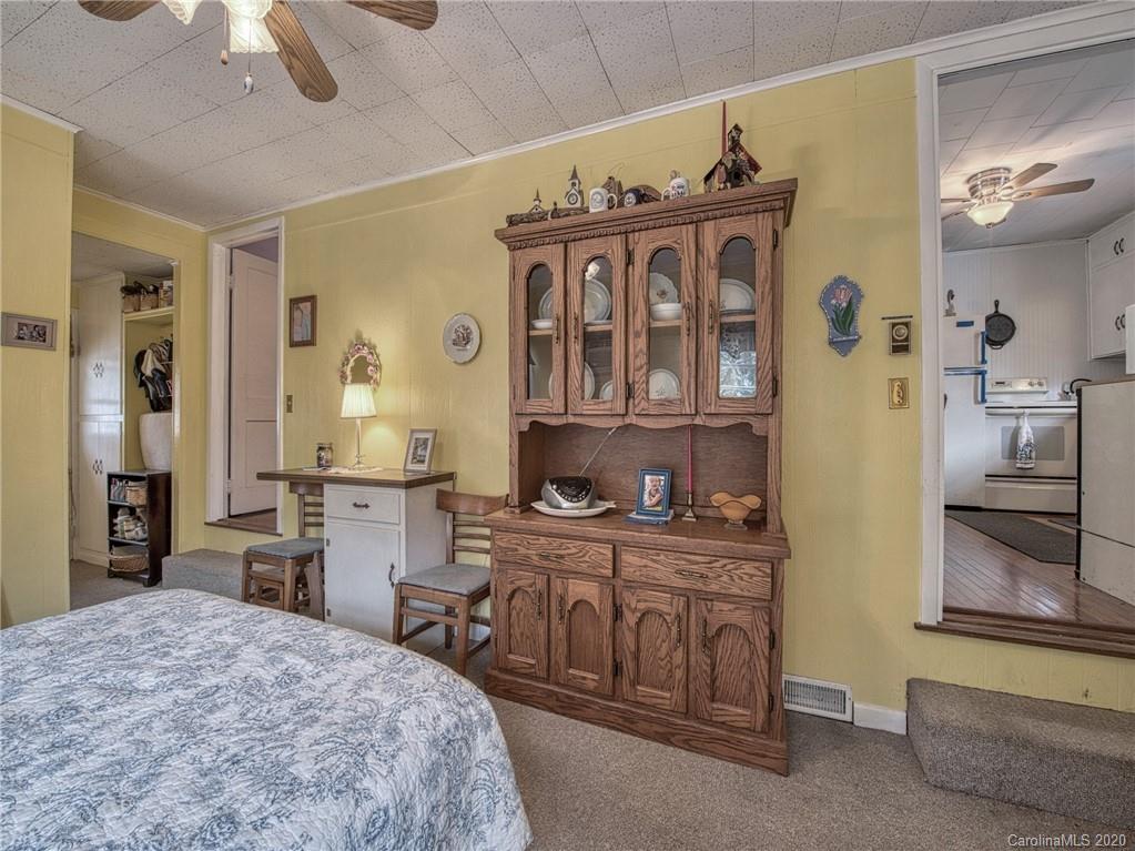 669 County Road Waynesville, NC 28785 - Photo 12 of 26