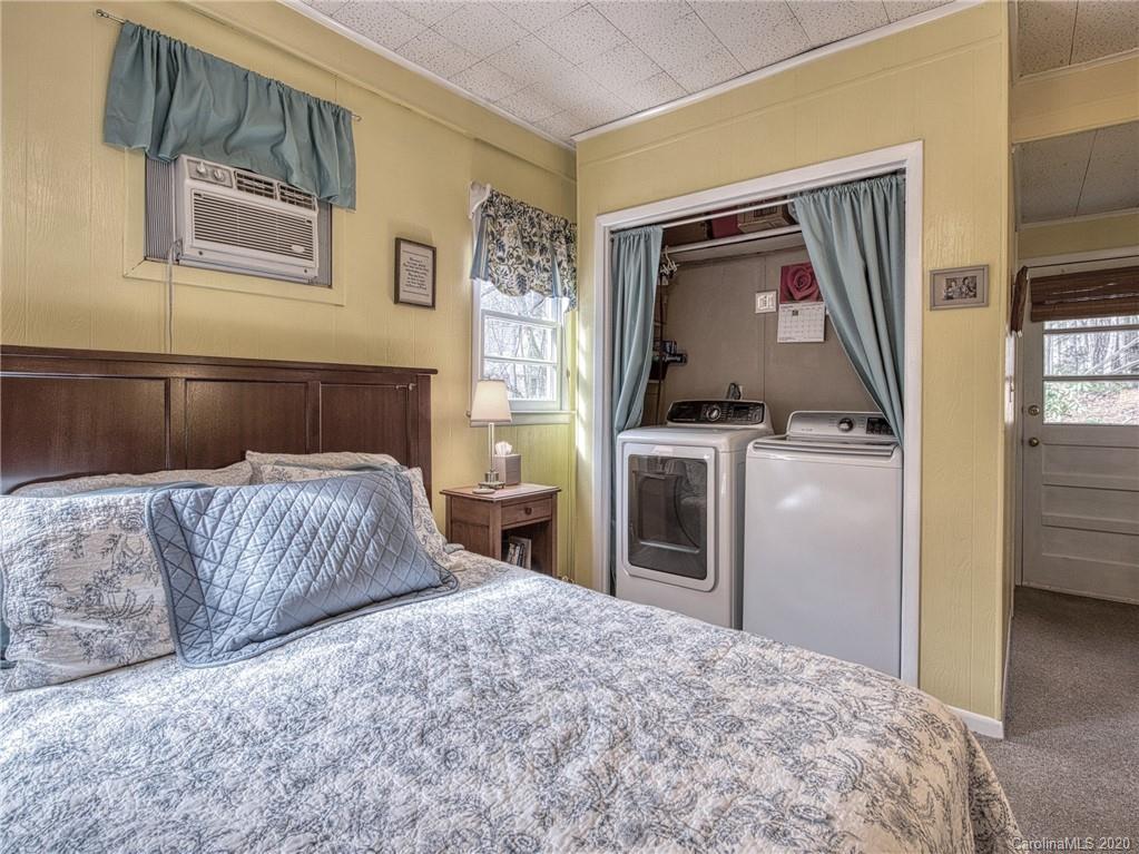 669 County Road Waynesville, NC 28785 - Photo 13 of 26