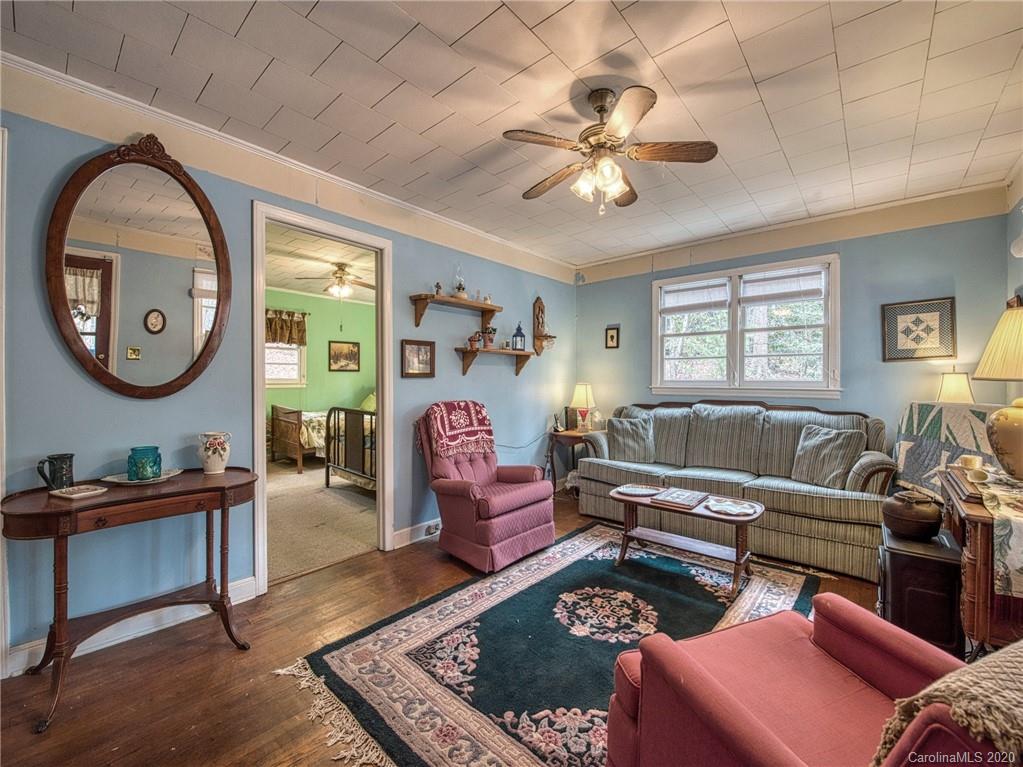 669 County Road Waynesville, NC 28785 - Photo 6 of 26