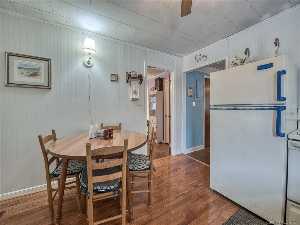 669 County Road Waynesville, NC 28785 - Photo 9 of 26