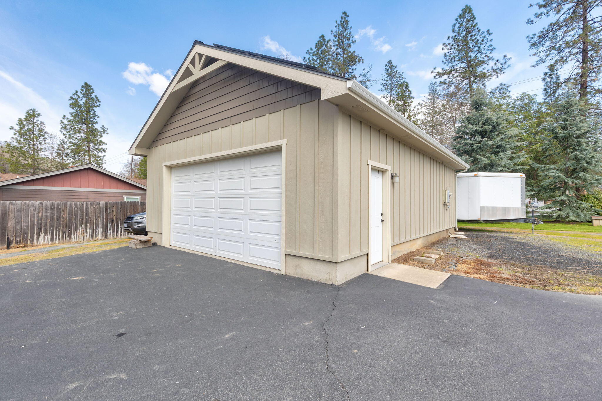 9547 Old Stage Road Central Point, OR 97502 - Photo 7 of 52 6-web-or-mls-9547-old-stage-rd