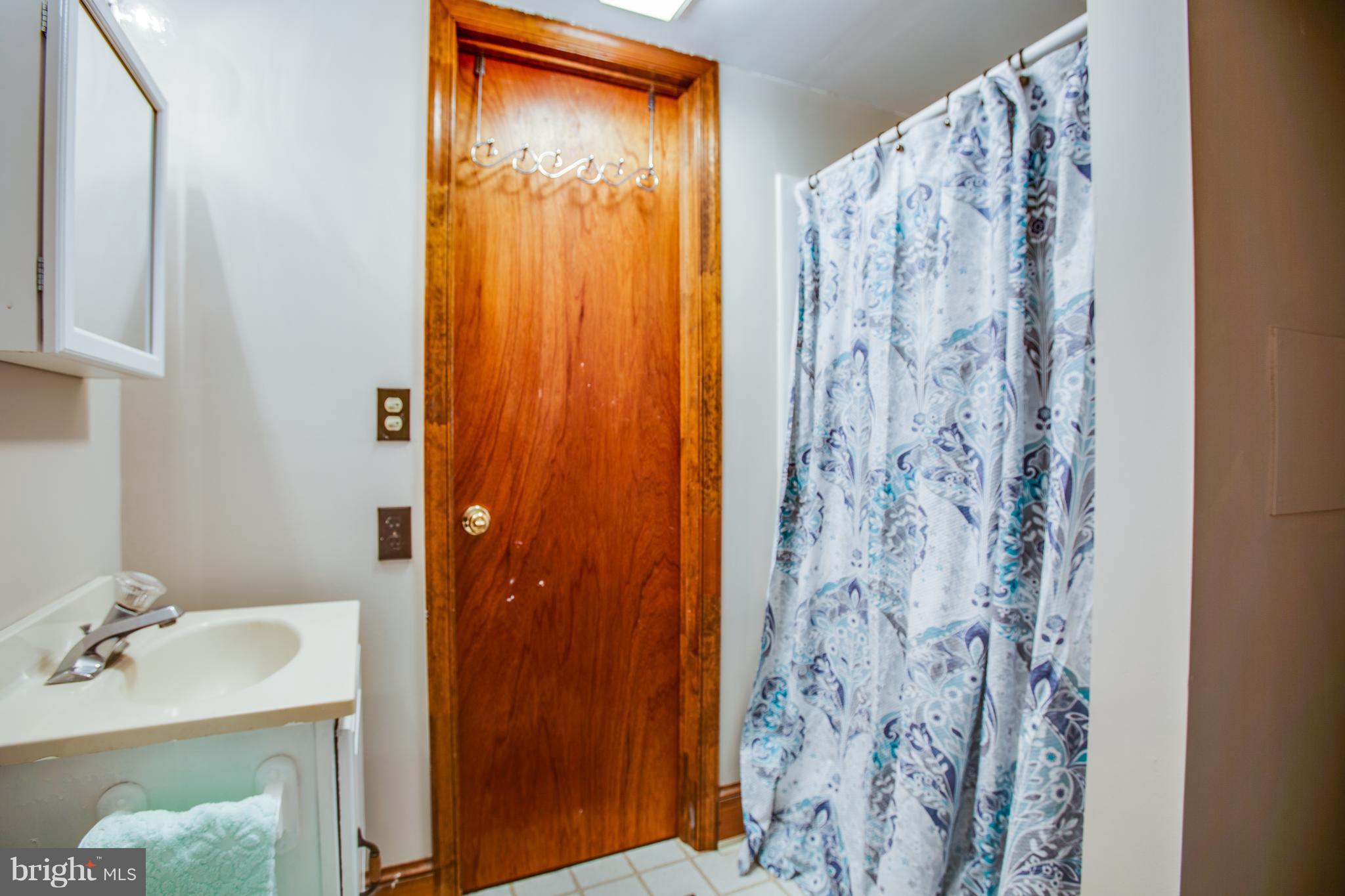 1106 Mountain View Road Fredericksburg, VA 22406 - Photo 17 of 29 Bath
