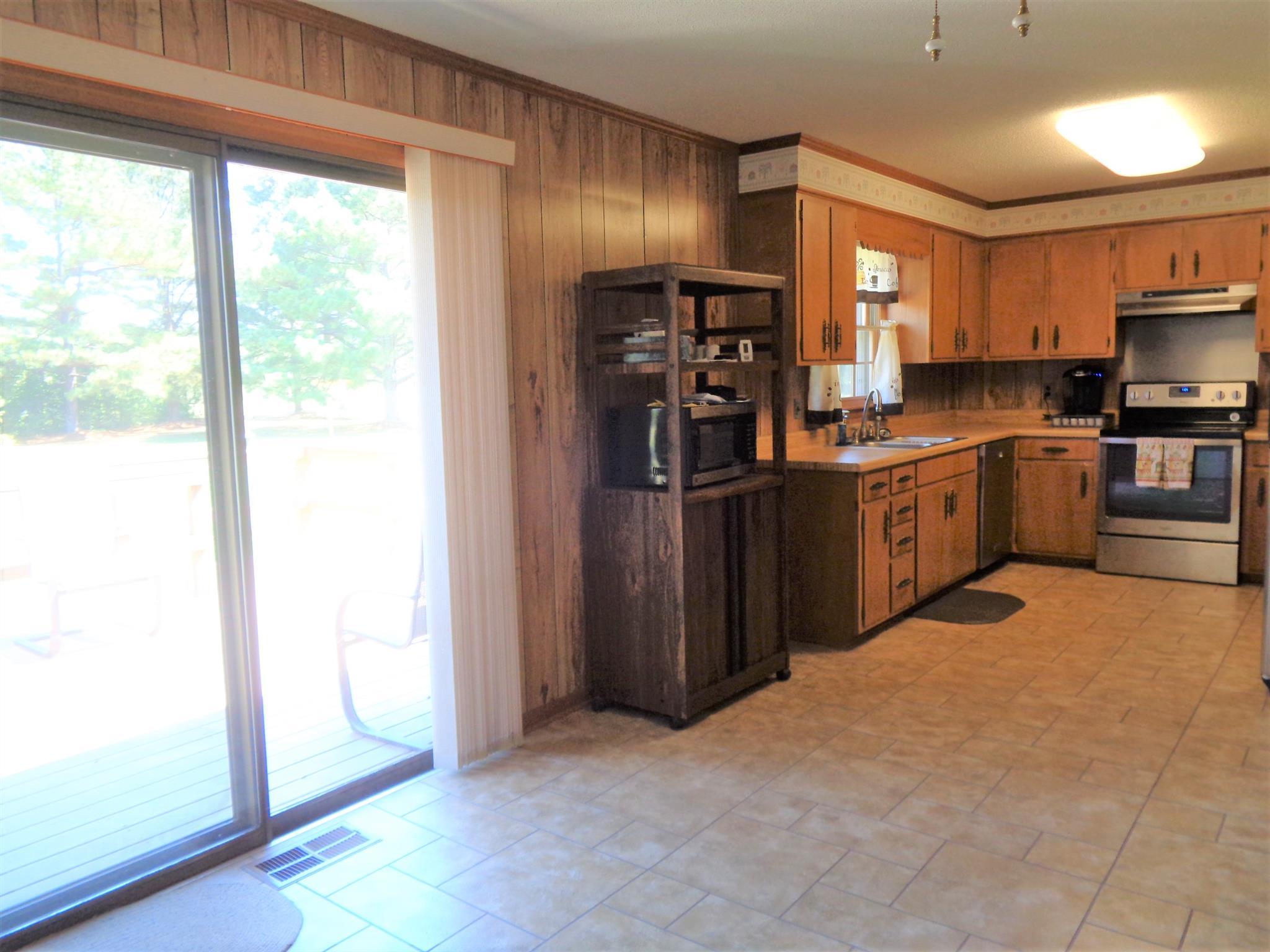 18 Ford Road Leoma, TN 38468 - Photo 5 of 25 Kitchen