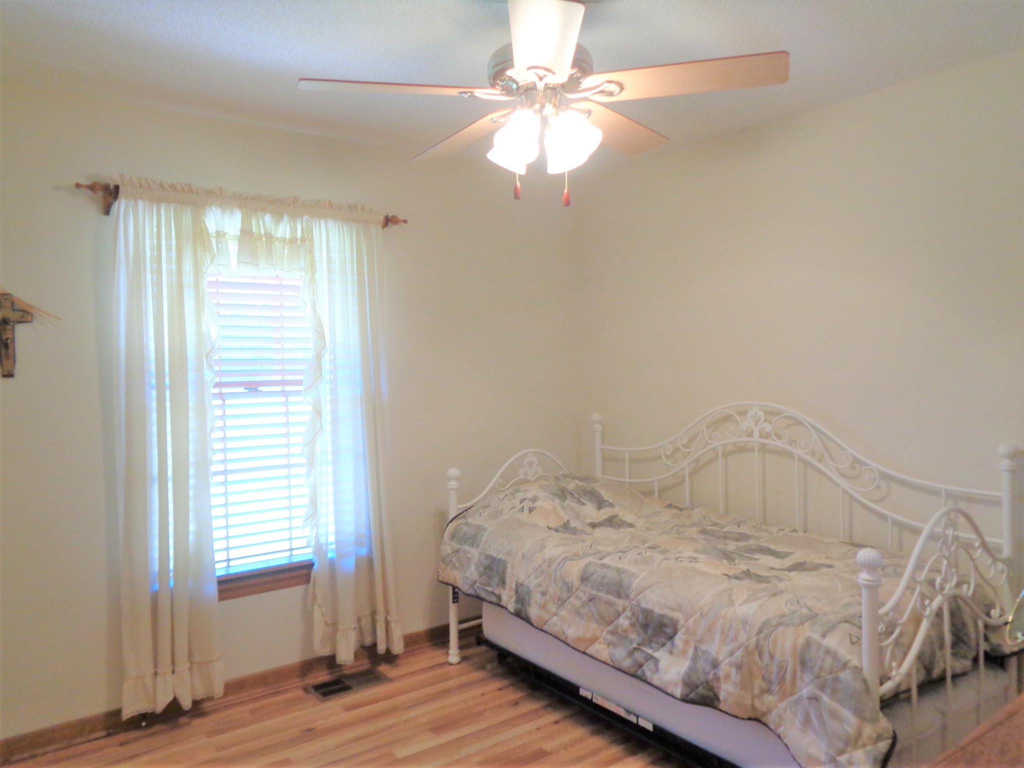 18 Ford Road Leoma, TN 38468 - Photo 10 of 25 Bedroom 3