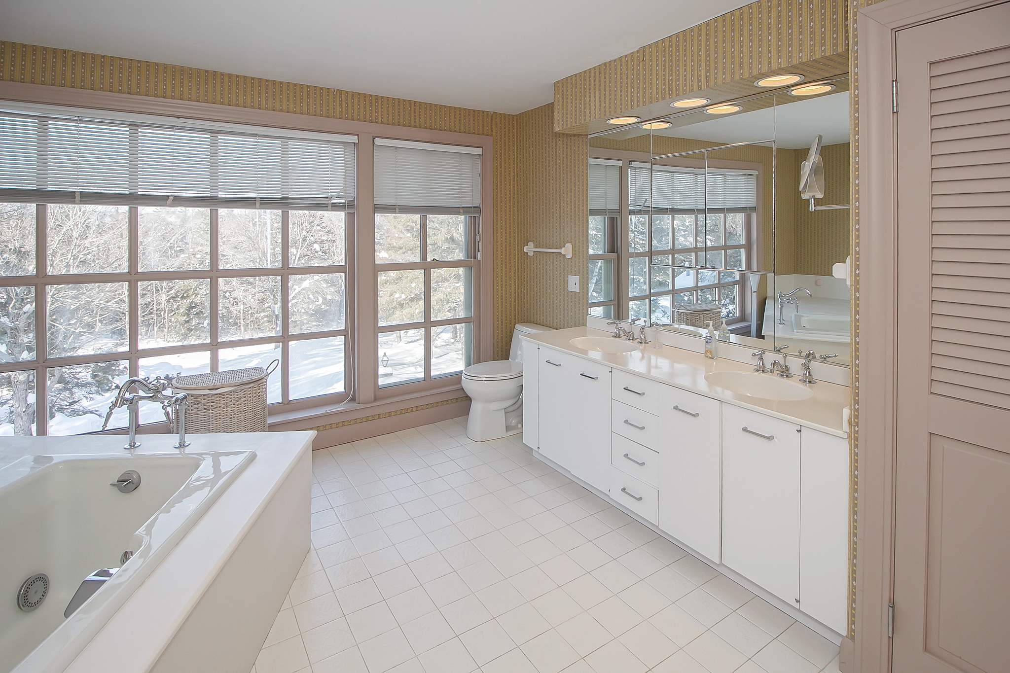 97 Smith Road Wilmington, VT 05363 - Photo 19 of 38