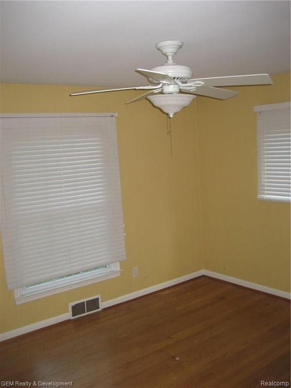 28420 Brandywine Road Farmington, MI 48334 - Photo 14 of 18