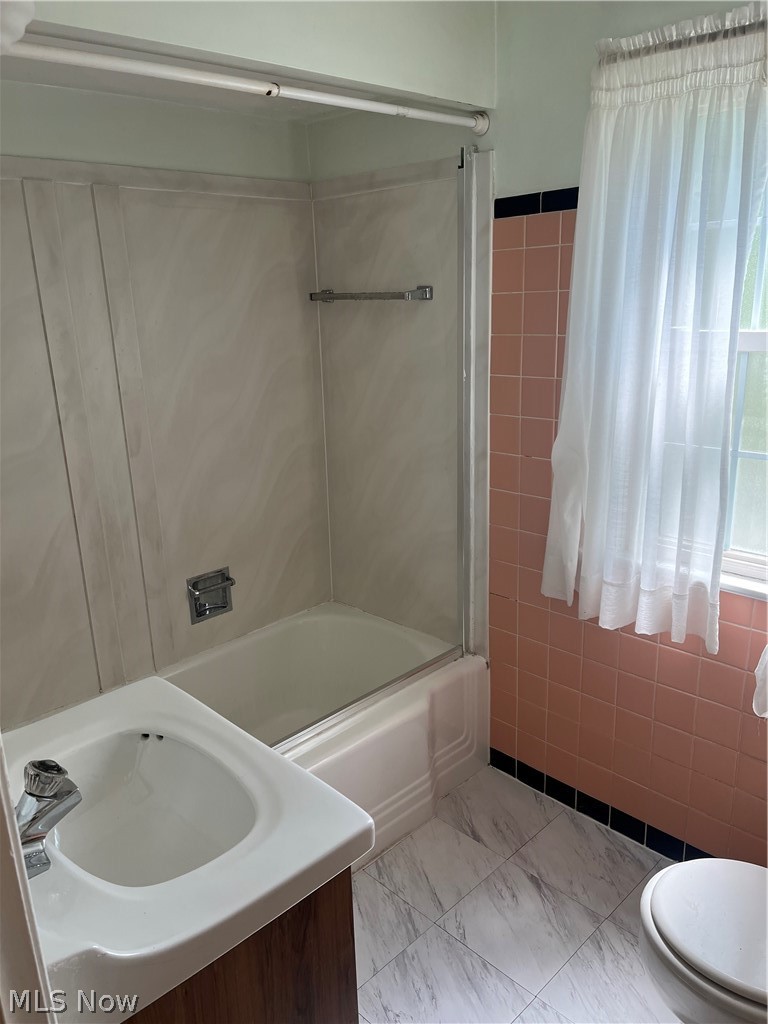 8330 West Moreland Road Cleveland, OH 44129 - Photo 16 of 19