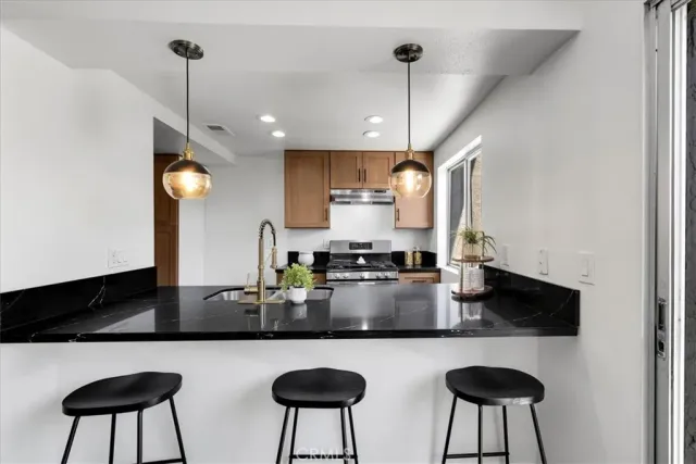 $344,900 | 2120 North Indian Canyon Drive, Palm Springs, CA 92262