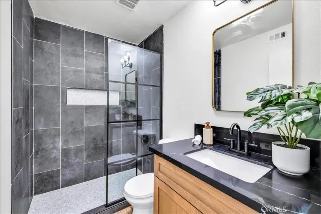 $344,900 | 2120 North Indian Canyon Drive, Palm Springs, CA 92262