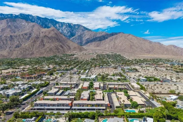 $344,900 | 2120 North Indian Canyon Drive, Palm Springs, CA 92262