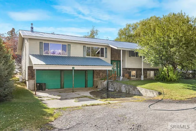 $475,000 | 819 Sand Creek Road, St. Anthony, ID 83445