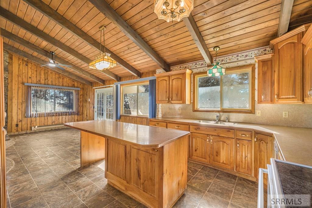 819 Sand Creek Road St. Anthony, ID 83445 - Photo 4 of 18