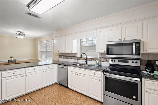 $315,000 | 939 Tenby Drive, Brandon, MS 39047