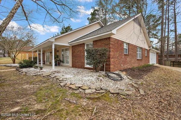 $315,000 | 939 Tenby Drive, Brandon, MS 39047
