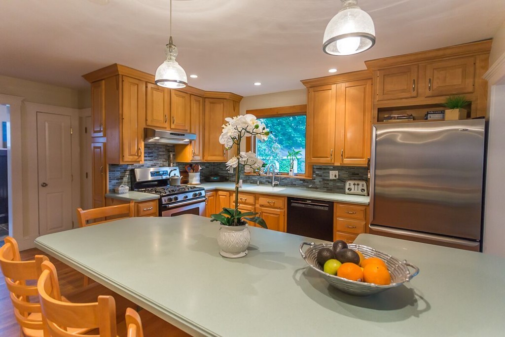 17 Homestead Road Marblehead, MA 01945 - Photo 15 of 30