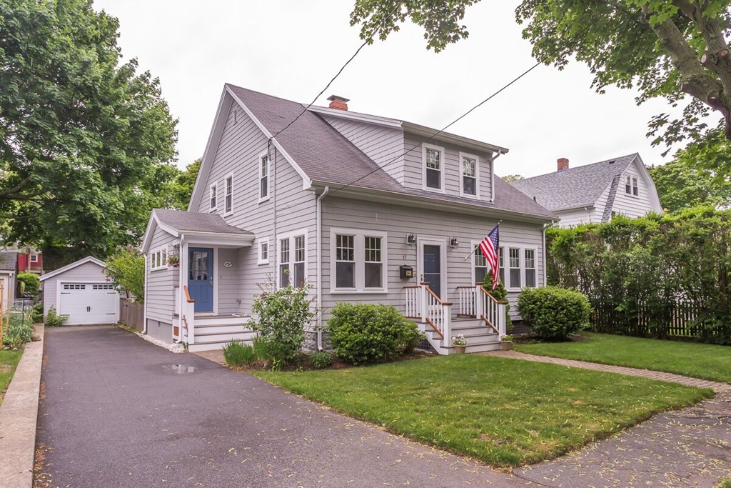 17 Homestead Road Marblehead, MA 01945 - Photo 2 of 30