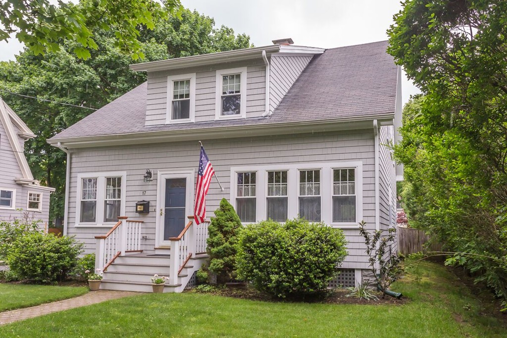 17 Homestead Road Marblehead, MA 01945 - Photo 3 of 30