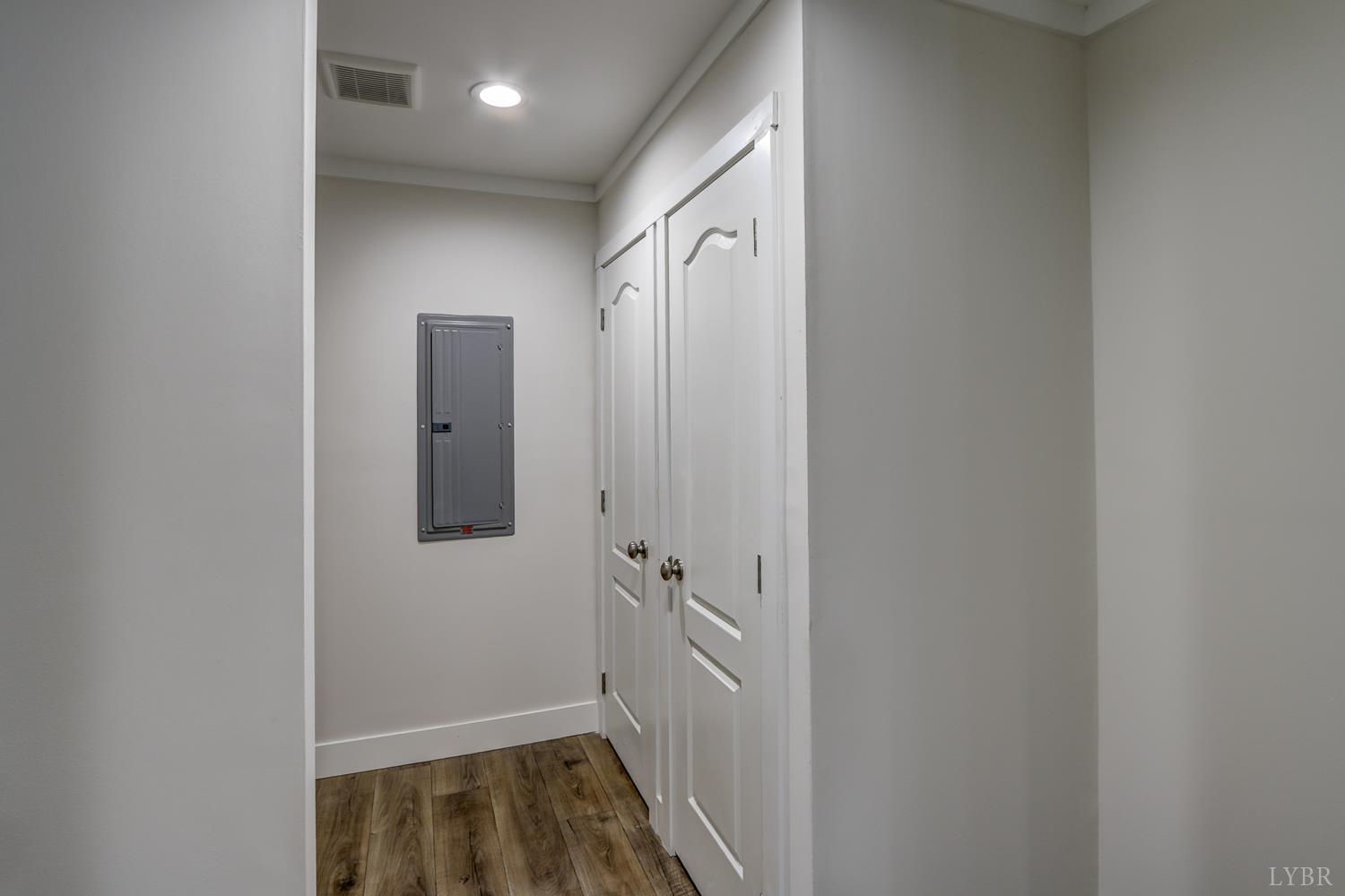 895 Union Hill Road Amherst, VA 24521 - Photo 18 of 48 Laundry area