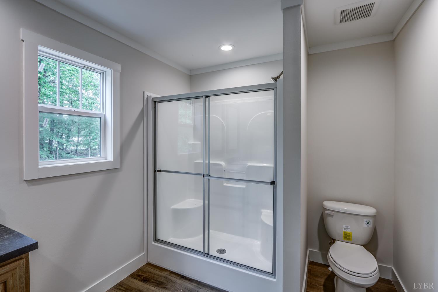 895 Union Hill Road Amherst, VA 24521 - Photo 26 of 48 Primary Bath