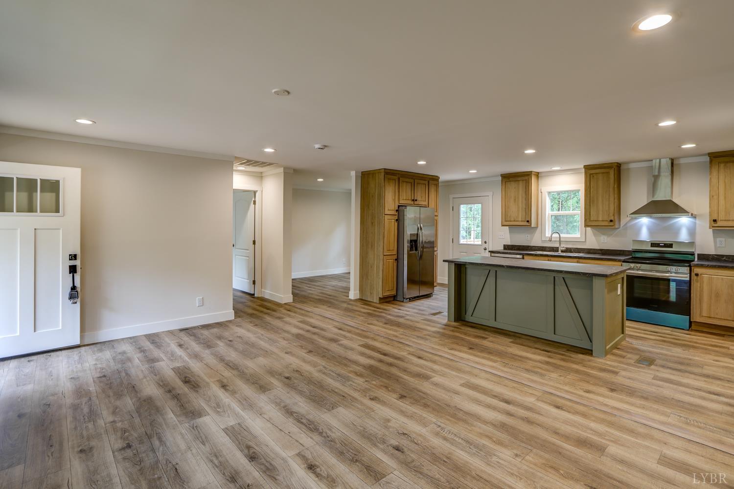 895 Union Hill Road Amherst, VA 24521 - Photo 6 of 48 Open living room kitchen