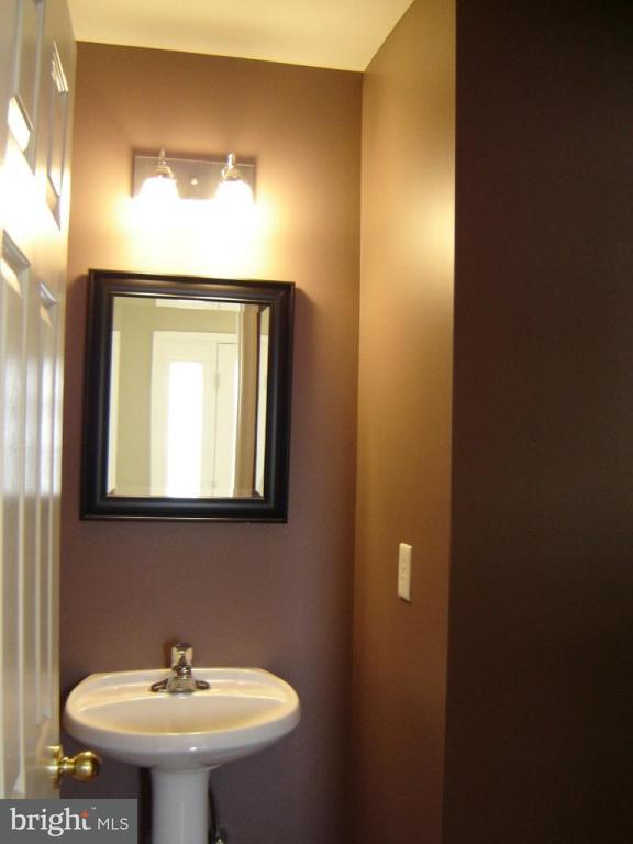 601 North Oak Street Lititz, PA 17543 - Photo 12 of 16 Gallery Image 12