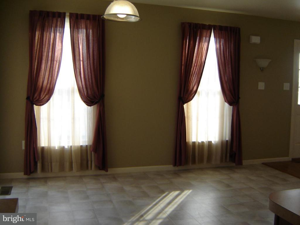 601 North Oak Street Lititz, PA 17543 - Photo 7 of 16 Gallery Image 7