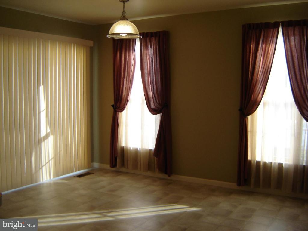 601 North Oak Street Lititz, PA 17543 - Photo 8 of 16 Gallery Image 8