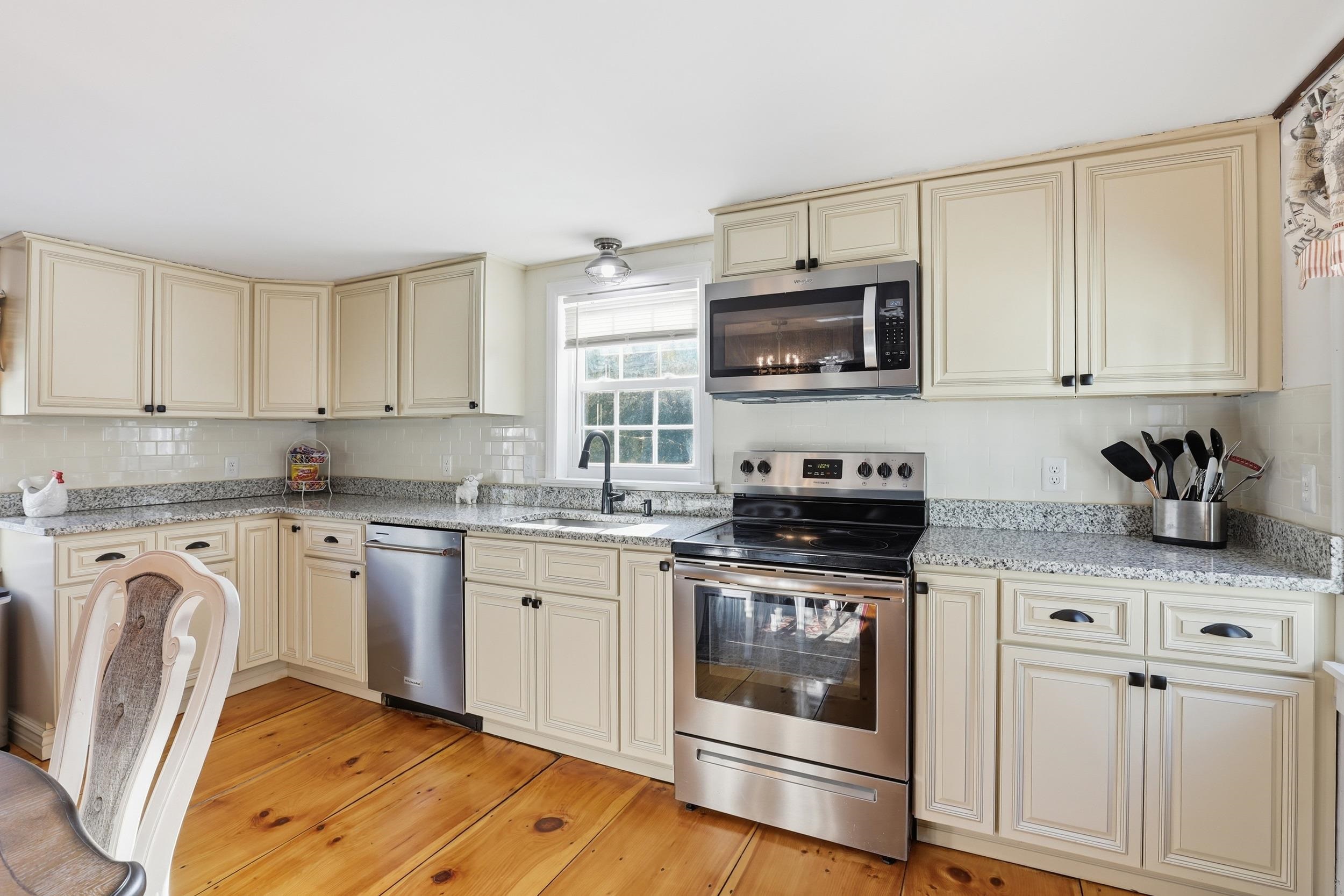 80 Weare Road New Boston, NH 03070 - Photo 7 of 27