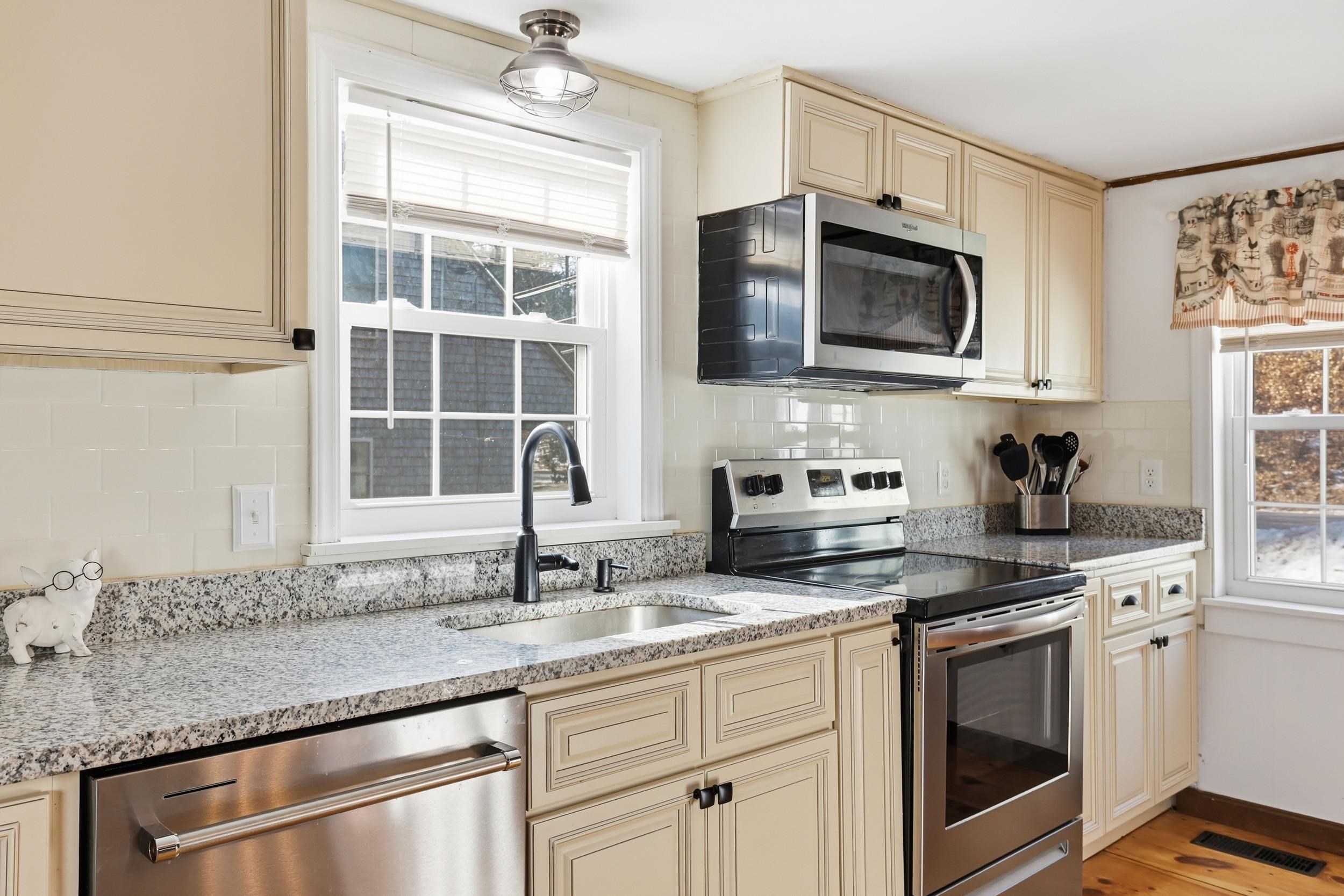 80 Weare Road New Boston, NH 03070 - Photo 8 of 27