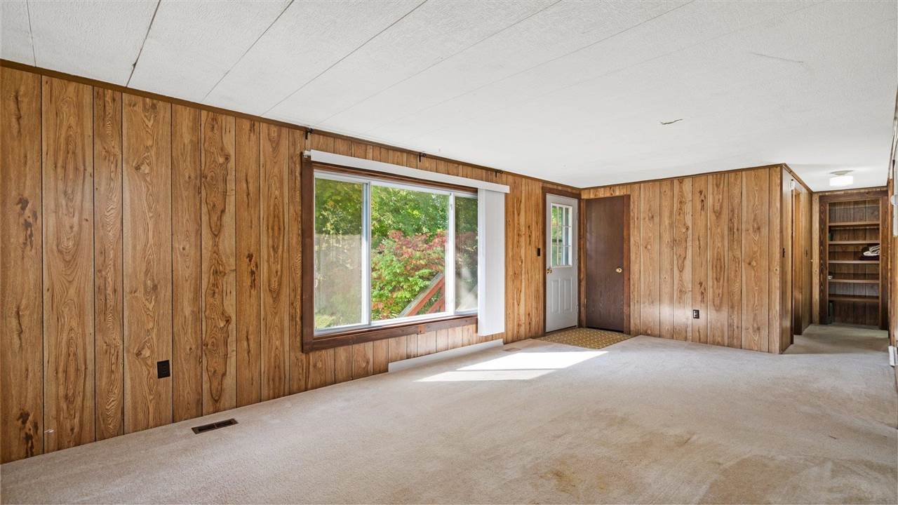546 North Rusch Road Traverse City, MI 49696 - Photo 5 of 34 1894033-4.JPG