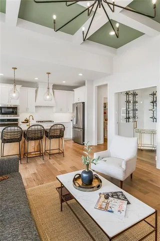 $710,132 | 4215 West 158th Terrace, Overland Park, KS 66224