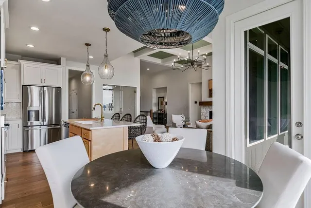 $710,132 | 4215 West 158th Terrace, Overland Park, KS 66224