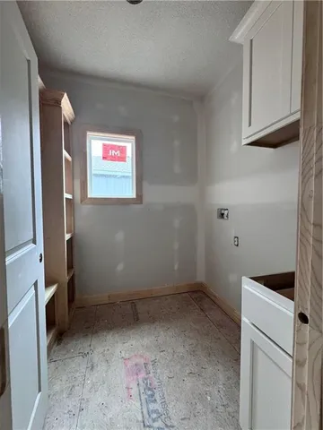 $710,132 | 4215 West 158th Terrace, Overland Park, KS 66224