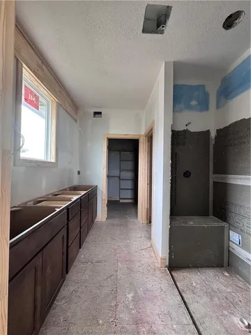 $710,132 | 4215 West 158th Terrace, Overland Park, KS 66224