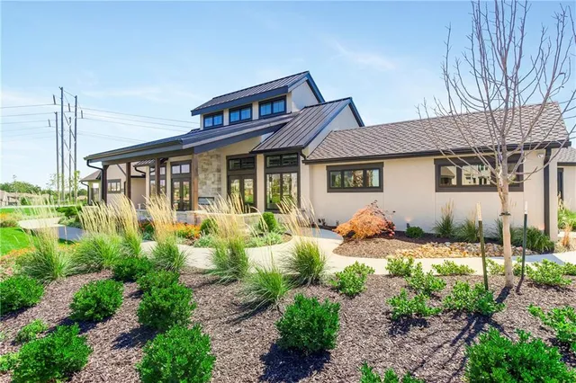 $710,132 | 4215 West 158th Terrace, Overland Park, KS 66224