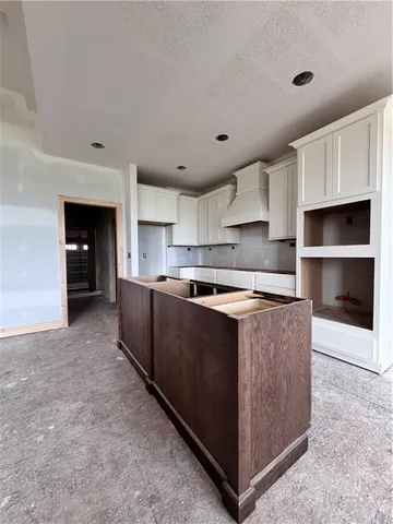 $710,132 | 4215 West 158th Terrace, Overland Park, KS 66224